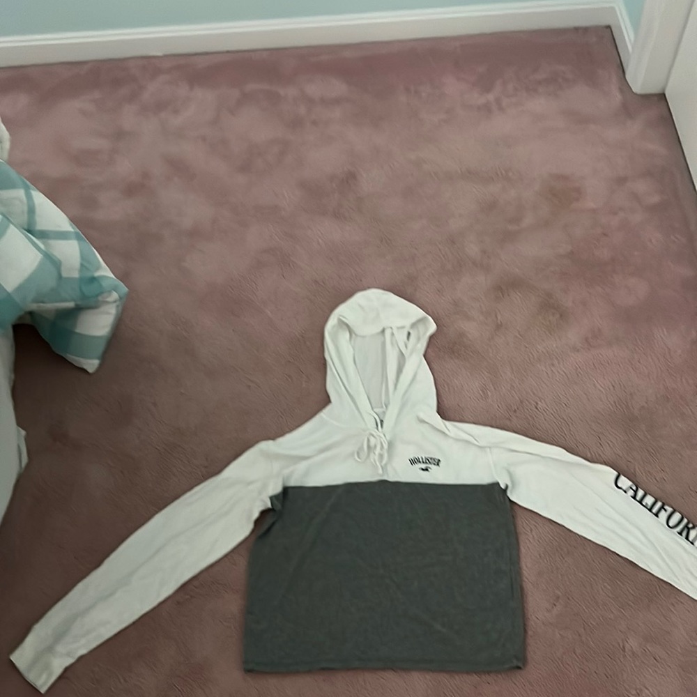 womens holister shirt